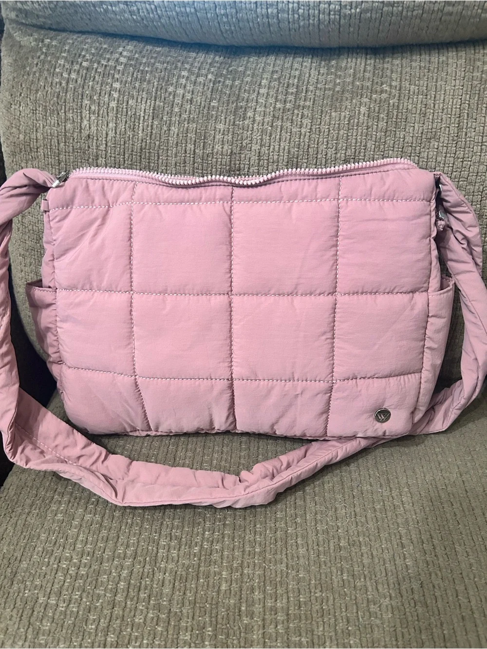 Quilted Shoulder Bag in Light Pink - Women